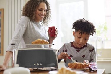 Тостер Russell Hobbs на 2 ломтика, 6 ступеней мощности